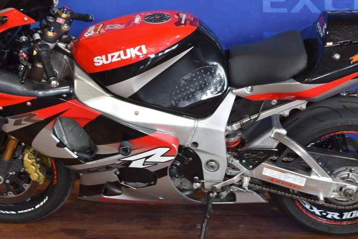2002 Suzuki GSX-R1000 Red