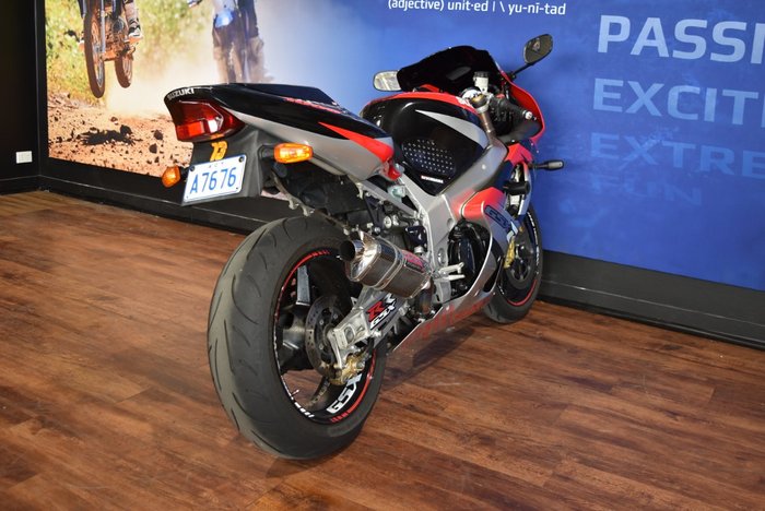 2002 Suzuki GSX-R1000 Red