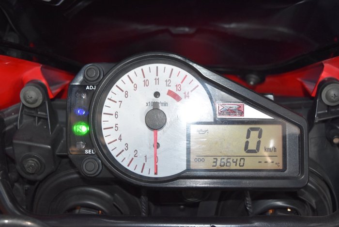 2002 Suzuki GSX-R1000 Red