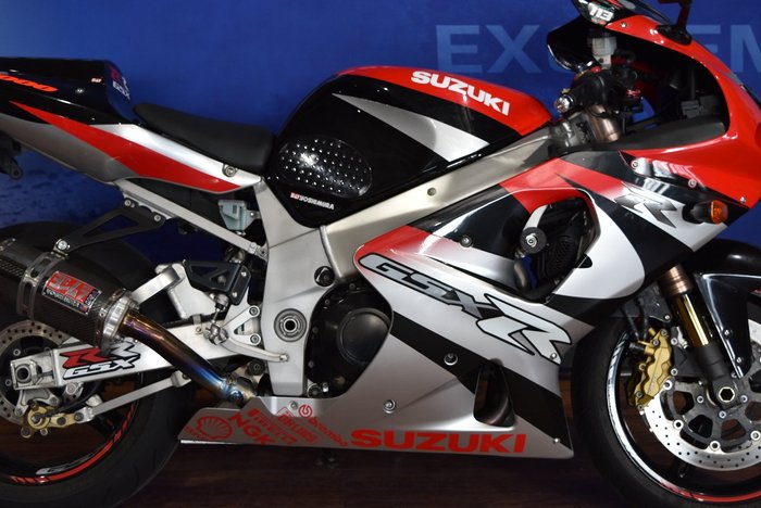 2002 Suzuki GSX-R1000 Red