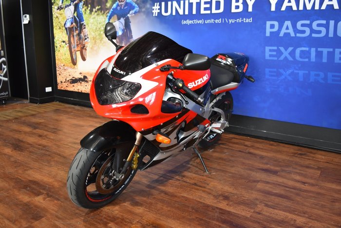 2002 Suzuki GSX-R1000 Red