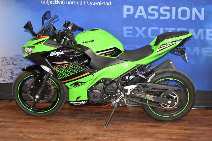 2020 Kawasaki NINJA 400 KRT EDITION Green