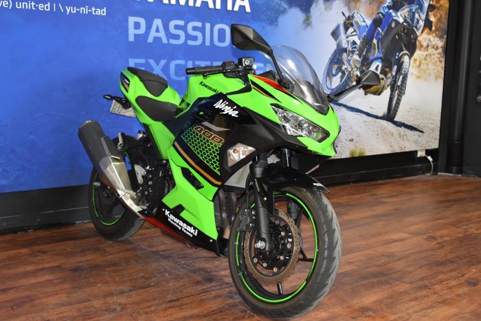 2020 Kawasaki NINJA 400 KRT EDITION Green