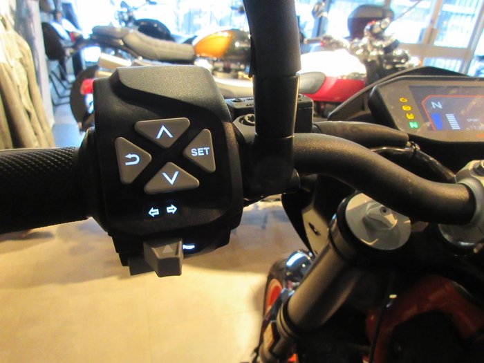 2017 KTM 690 Duke R Duke Black