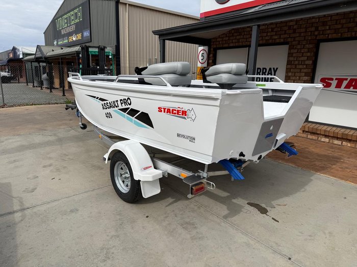 2026 Stacer 409 Assault Pro