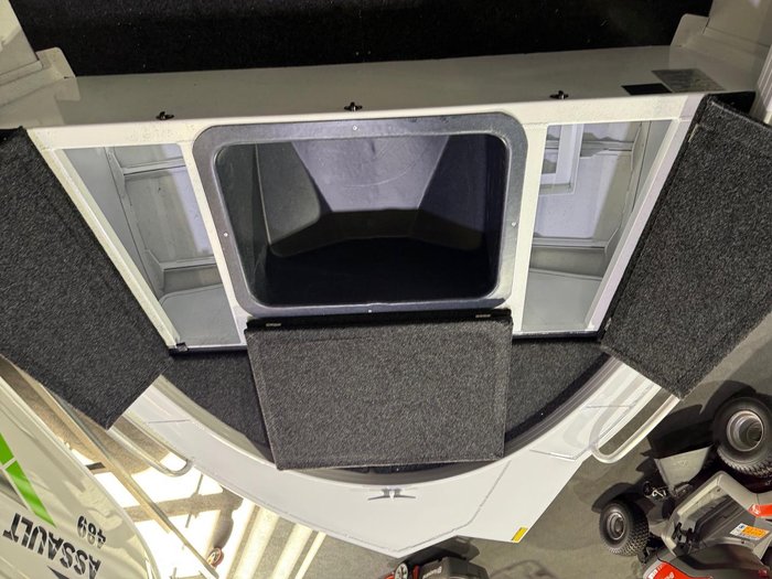 2026 Stacer 409 Assault Pro