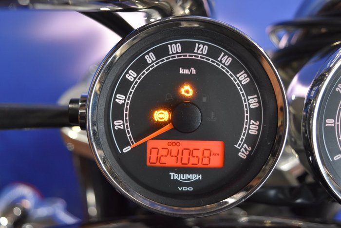 2012 TRIUMPH ROCKET III ROADSTER Black