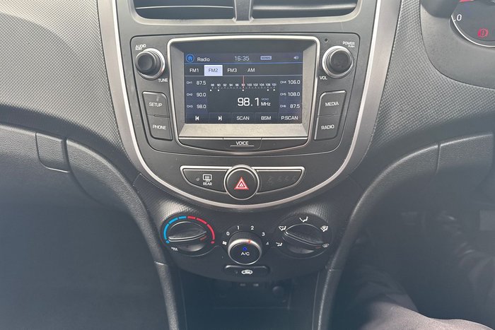 2016 Hyundai Accent Active