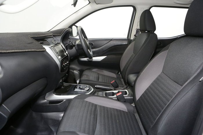 2022 Nissan Navara SL Warrior