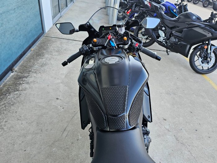 2022 Yamaha YZF-R7LA LOW GLOSS BLACK