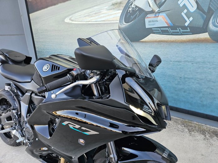 2022 Yamaha YZF-R7LA LOW GLOSS BLACK