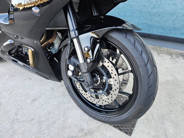 2022 Yamaha YZF-R7LA LOW GLOSS BLACK