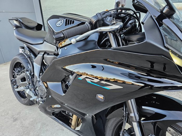 2022 Yamaha YZF-R7LA LOW GLOSS BLACK