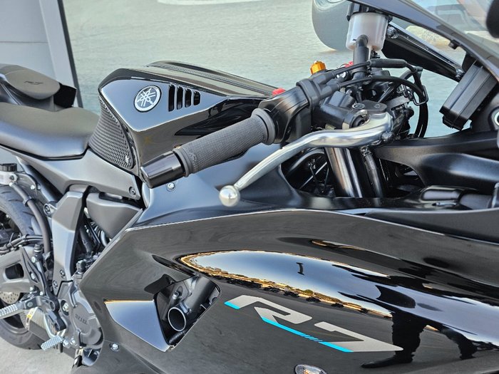 2022 Yamaha YZF-R7LA LOW GLOSS BLACK