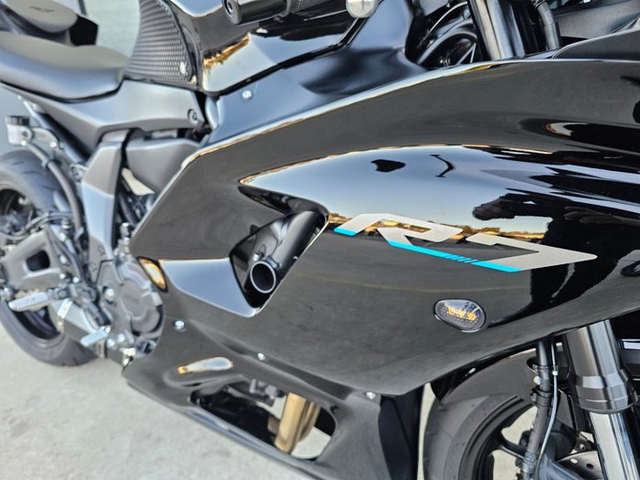 2022 Yamaha YZF-R7LA LOW GLOSS BLACK