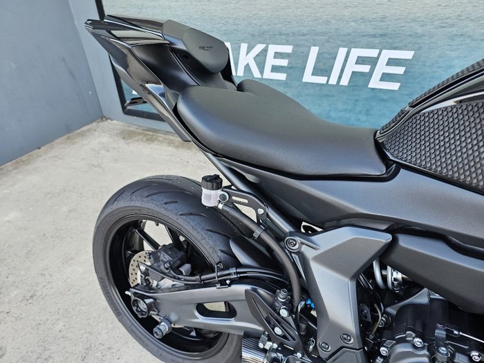 2022 Yamaha YZF-R7LA LOW GLOSS BLACK