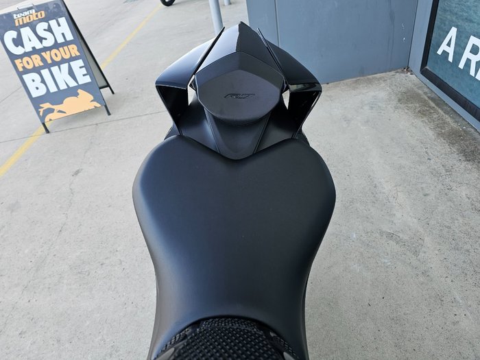 2022 Yamaha YZF-R7LA LOW GLOSS BLACK