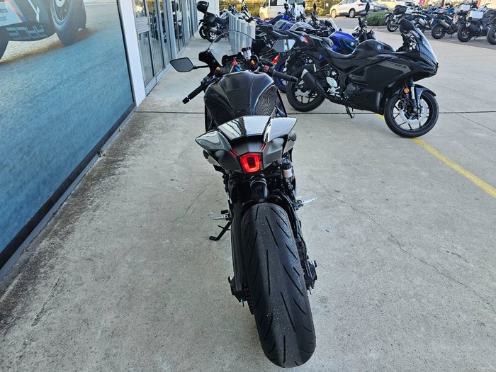 2022 Yamaha YZF-R7LA LOW GLOSS BLACK