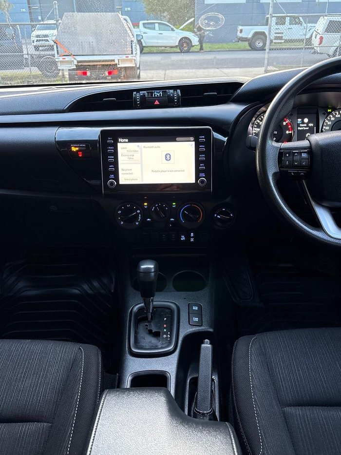 2021 Toyota Hilux SR