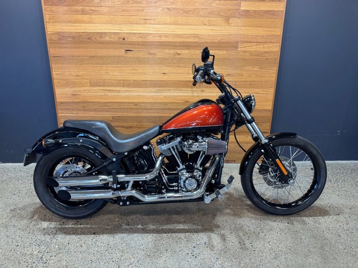 2011 Harley-davidson FXS BLACKLINE BLACK