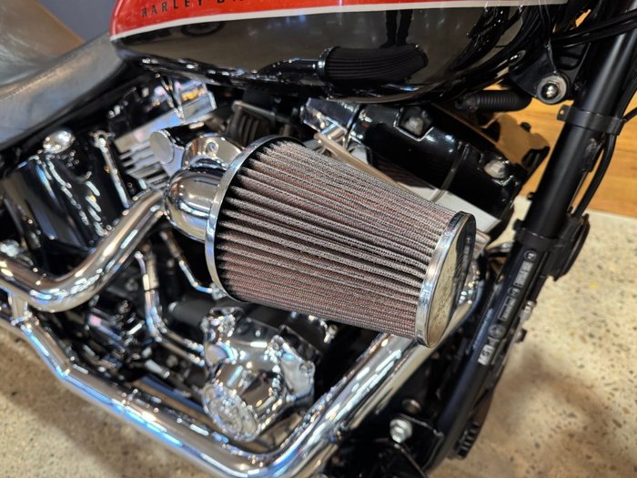 2011 Harley-davidson FXS BLACKLINE BLACK
