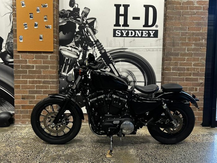 2015 Harley-Davidson Iron 883 (XL883N) Sportster Black