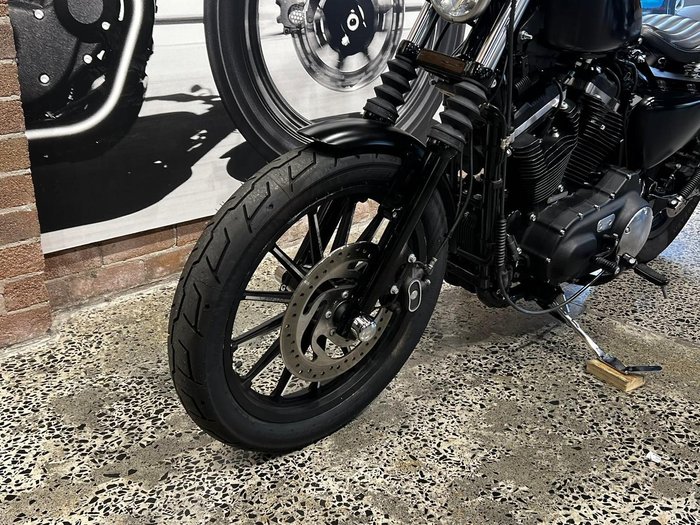 2015 Harley-Davidson Iron 883 (XL883N) Sportster Black