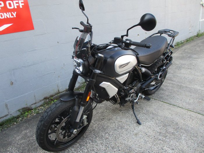 2022 DUCATI SCRAMBLER DARK PRO RED