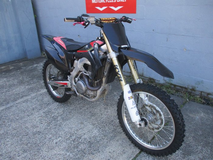 Honda 2016 HONDA 450CC CRF450RGUR RED