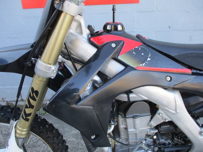 Honda 2016 HONDA 450CC CRF450RGUR RED