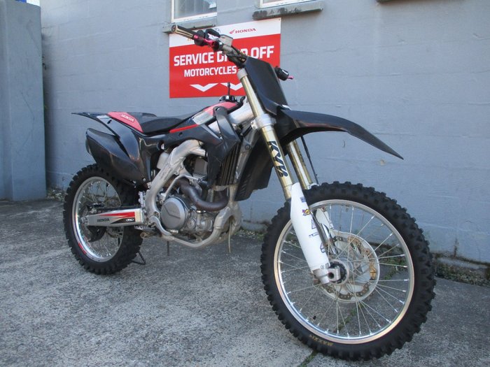 Honda 2016 HONDA 450CC CRF450RGUR RED