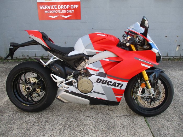 2019 DUCATI PANIGALE V4 RED