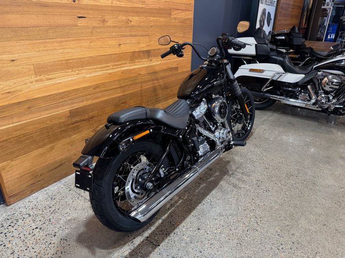 2025 Harley-davidson 2025 Harley-davidson 1900CC FXBB STREET BOB (117) CRUISER BLACK