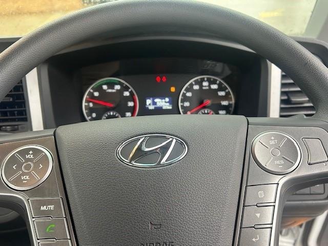 2023 Hyundai Ex4 Mighty White