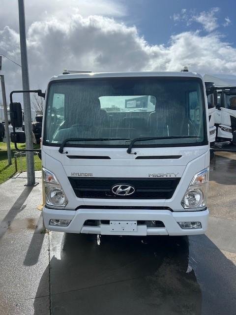 2023 Hyundai Ex4 Mighty White