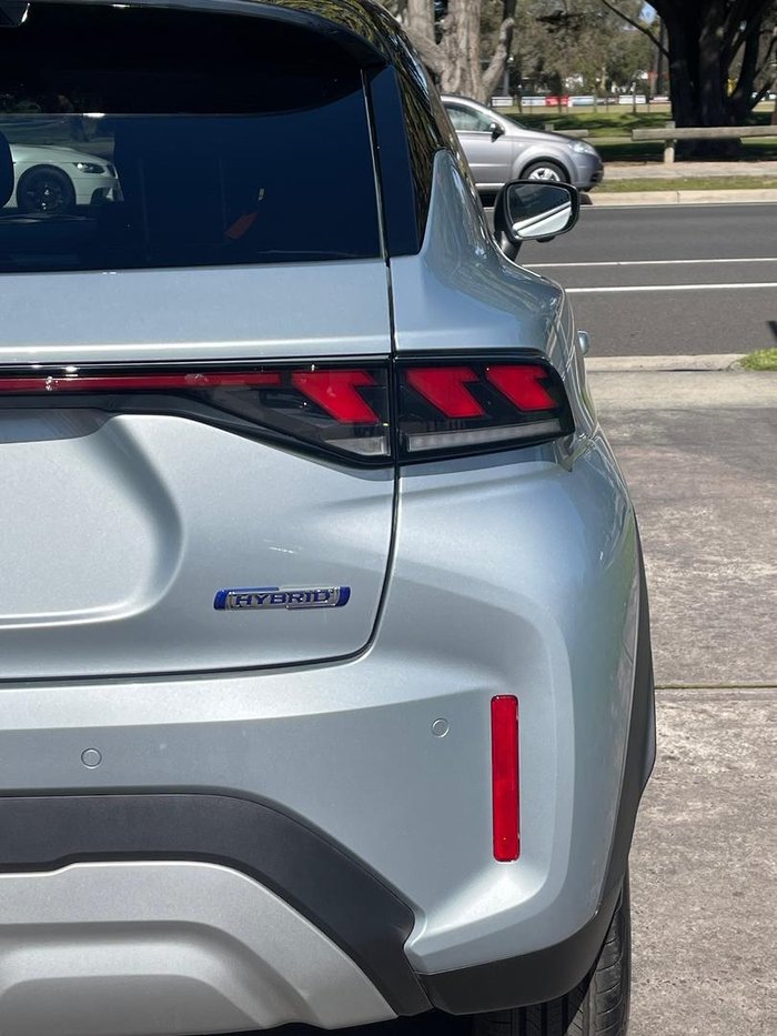 2025 Suzuki Fronx Hybrid KW Splendid Silver Pearl Metallic + Bluish Black Pearl