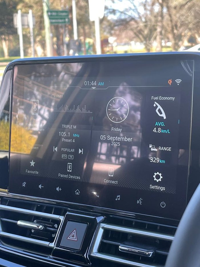 2025 Suzuki Fronx Hybrid KW Splendid Silver Pearl Metallic + Bluish Black Pearl