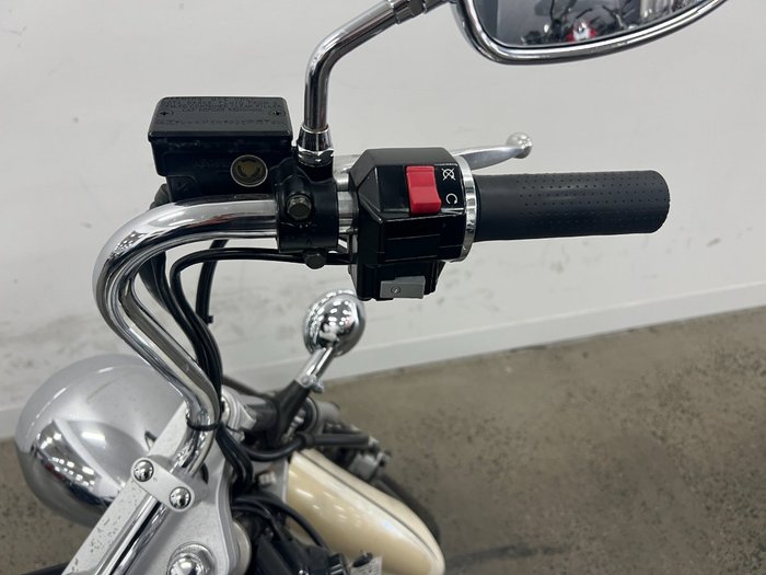 2006 Yamaha XVS250 V-STAR White