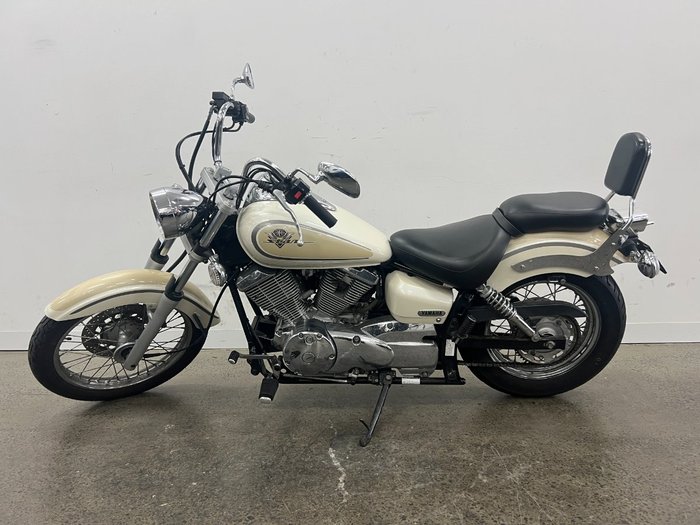 2006 Yamaha XVS250 V-STAR White