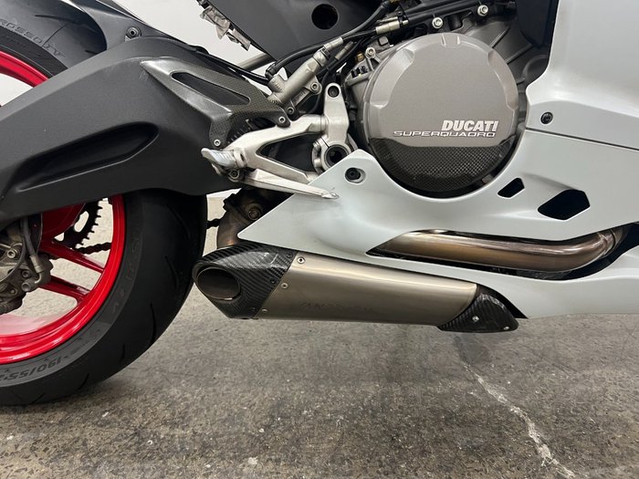 2015 DUCATI 899 PANIGALE White
