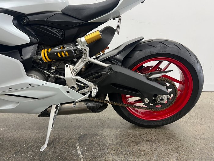 2015 DUCATI 899 PANIGALE White