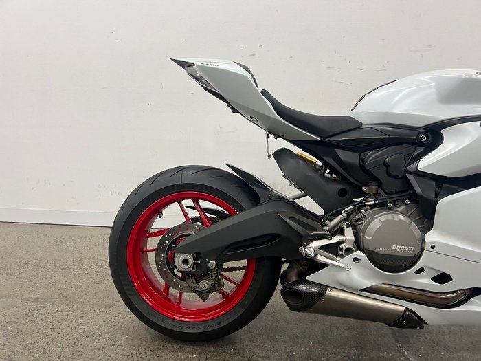 2015 DUCATI 899 PANIGALE White