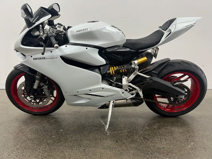 2015 DUCATI 899 PANIGALE White