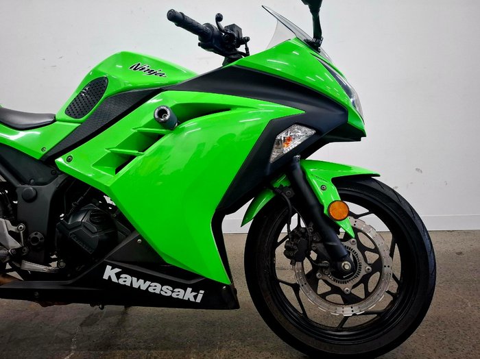 2014 Kawasaki NINJA 300 ABS Green