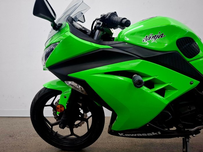 2014 Kawasaki NINJA 300 ABS Green