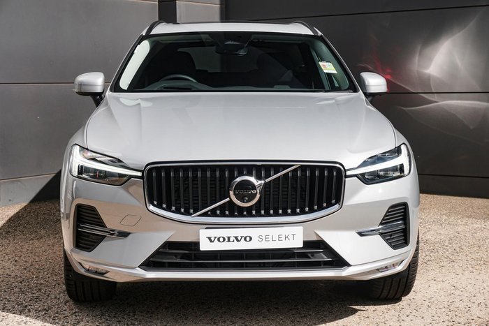 2024 Volvo XC60 Plus B5