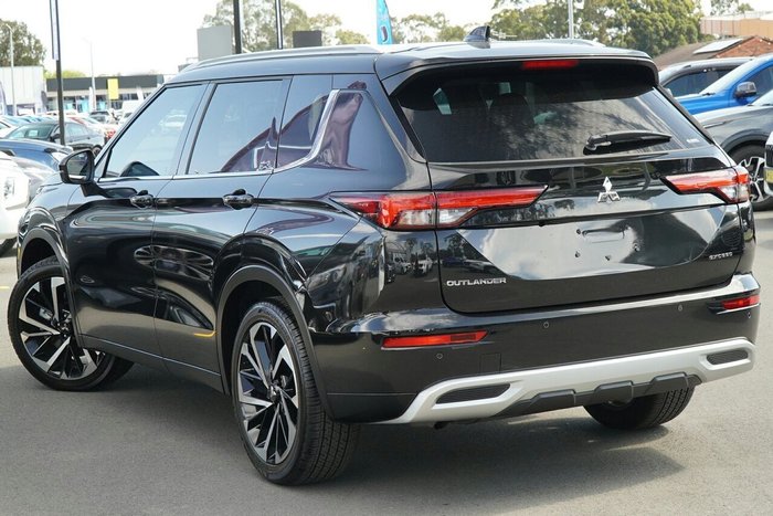 2024 Mitsubishi Outlander Exceed