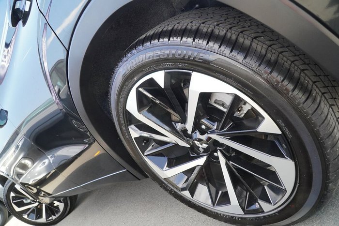 2024 Mitsubishi Outlander Exceed