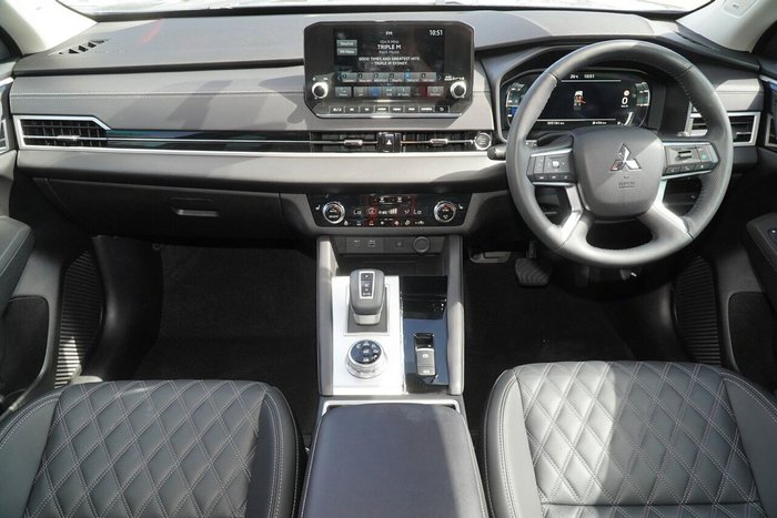 2024 Mitsubishi Outlander Exceed
