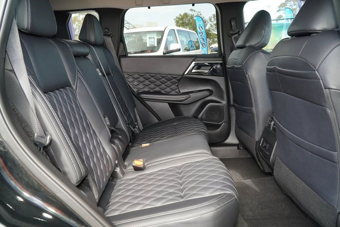 2024 Mitsubishi Outlander Exceed